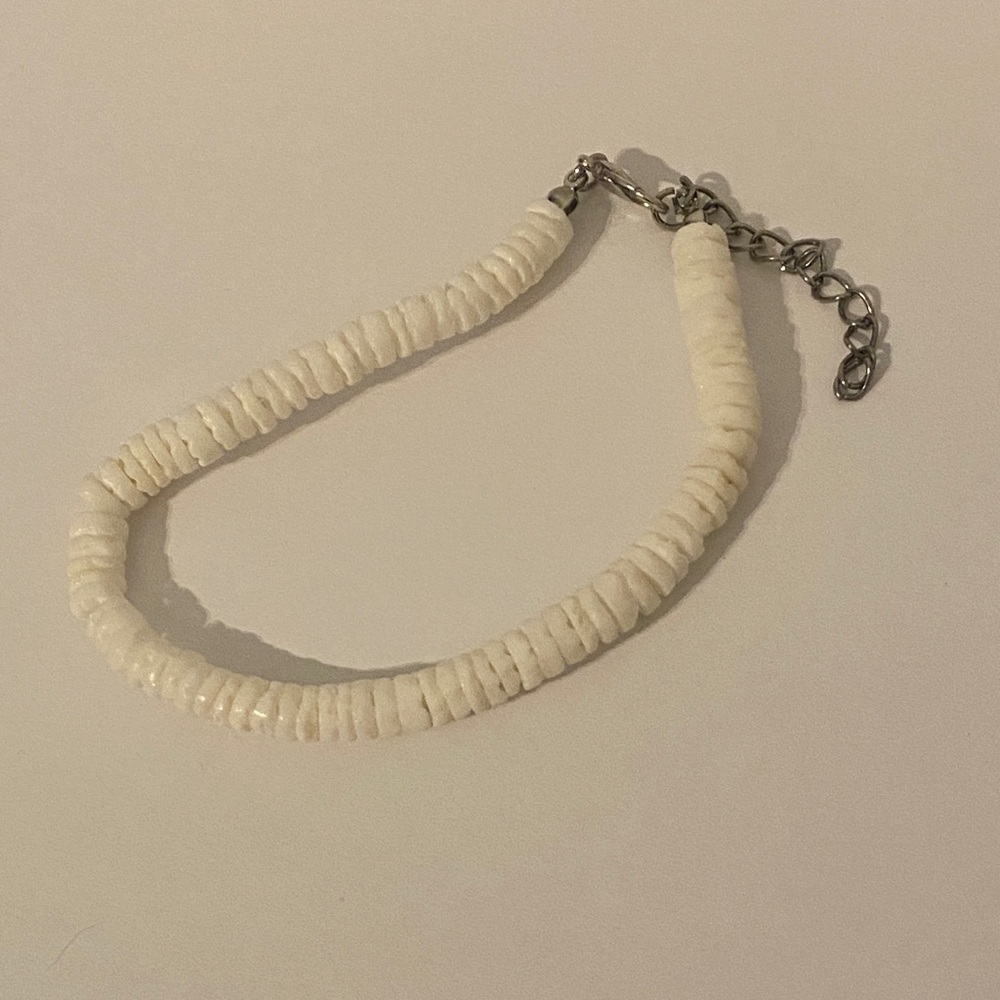 Elegant White Beaded Bracelet